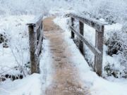 Leikur Bridge Winter Snow Jigsaw  á netinu