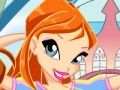 Leikur Winx Club Fashion: Bloom vs Flora  á netinu