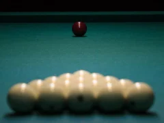 Leikur 3d Billiard Piramid á netinu