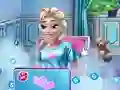 Leikur Ice Queen Royal Blog á netinu