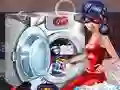 Leikur LadyBug Washing Costumes á netinu