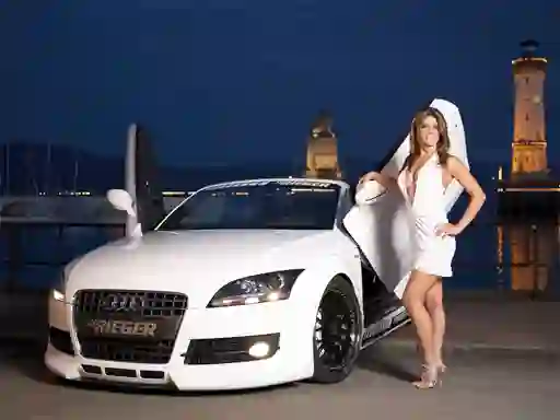 Leikur Miss Tuning Show Girls á netinu