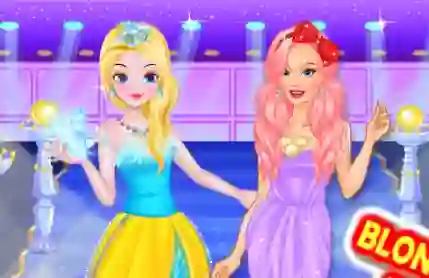Leikur Blonde Vs Readhead Fashion Show á netinu