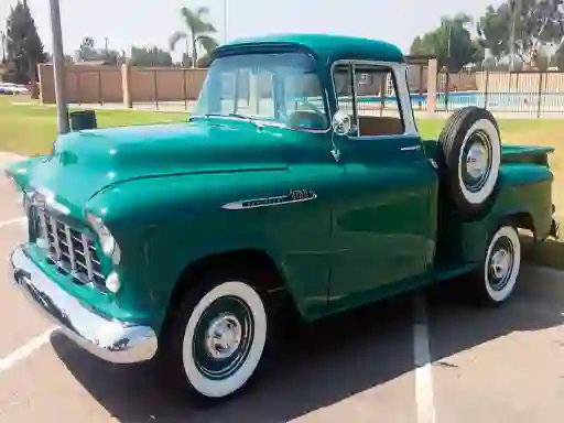Leikur Classic Trucks Puzzle á netinu