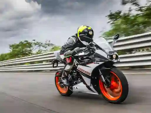 Leikur RC 125 Action á netinu
