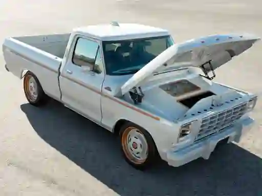 Leikur Ford F-100 Eluminator Slide á netinu