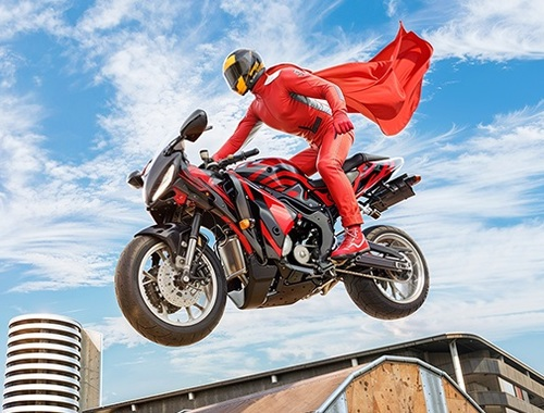 Leikur Alvöru mótorhjól Super Hero Stunt 3D  á netinu